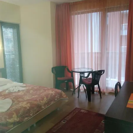 Guest house Стаи И Студия La Rose