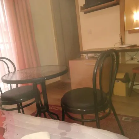 Стаи И Студия La Rose Guest house Sozopol